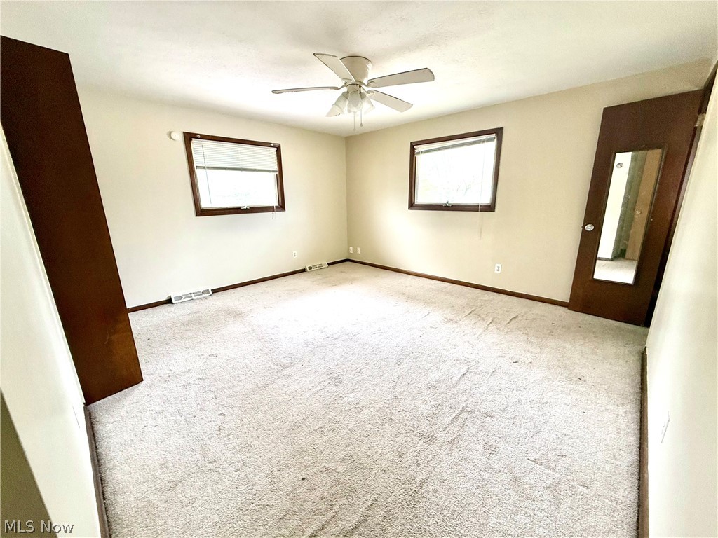 2207 Oaklawn Drive Parma OH 44134