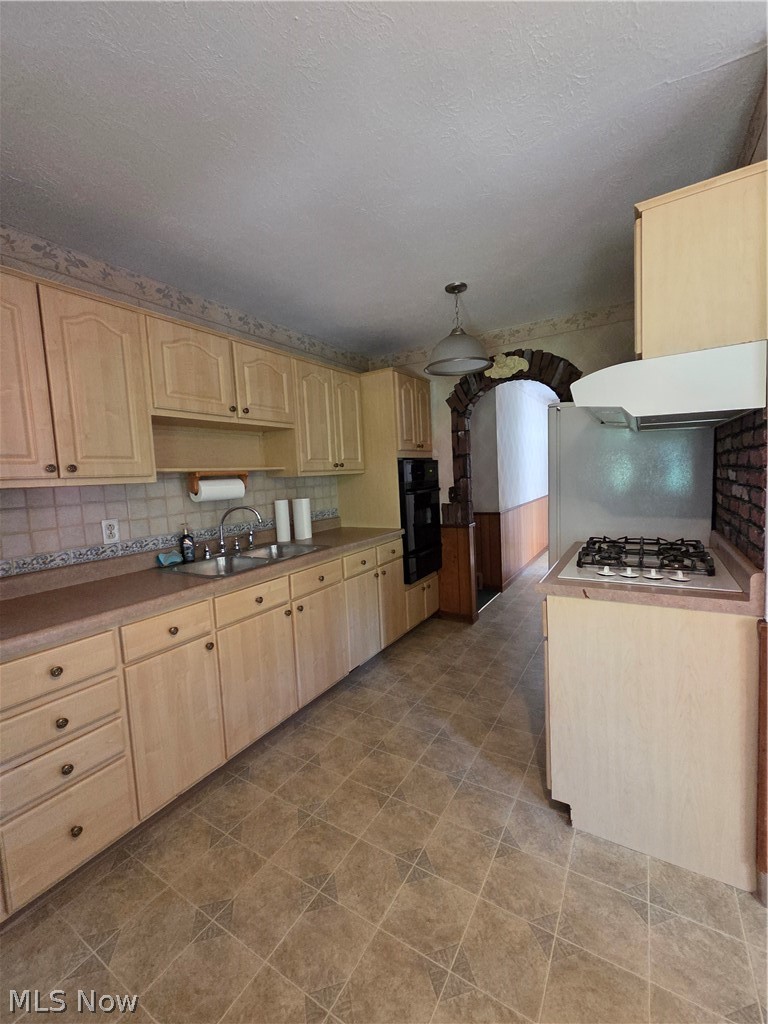 1565 E 332nd Street Eastlake OH 44095
