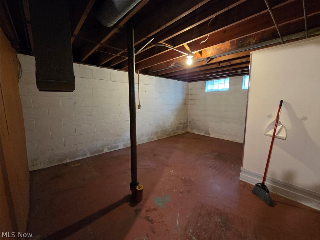 1565 E 332nd Street Eastlake OH 44095