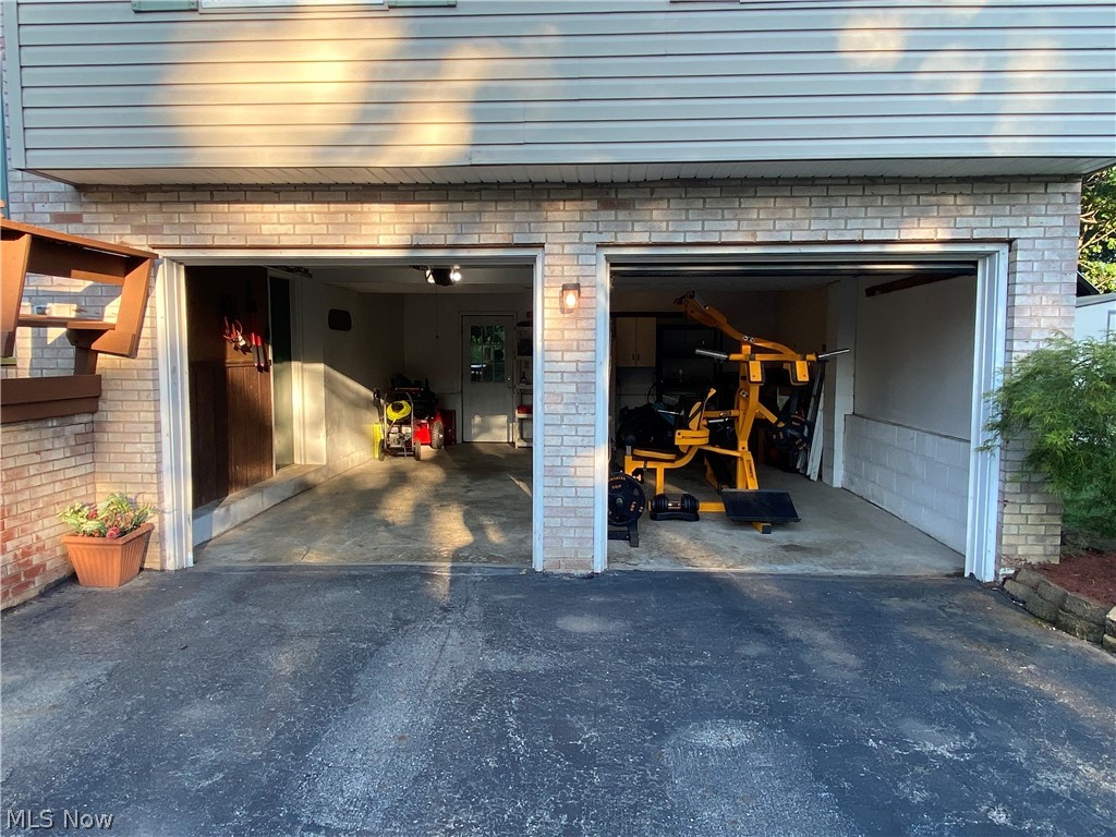 91 Hillview Drive Hubbard OH 44425