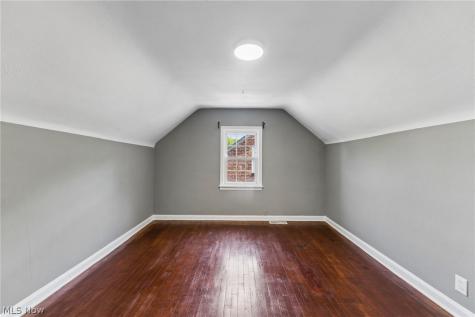 16809 Scottsdale Boulevard Shaker Heights OH 44120