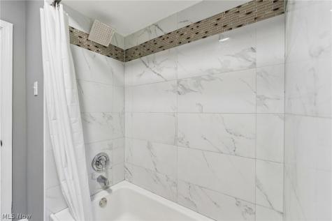 16809 Scottsdale Boulevard Shaker Heights OH 44120