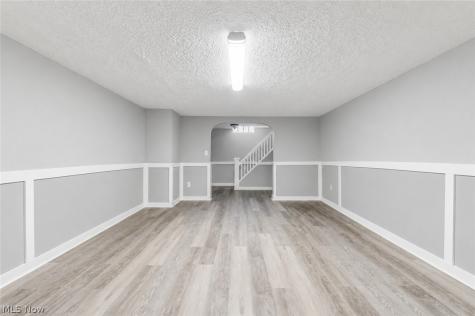 16809 Scottsdale Boulevard Shaker Heights OH 44120