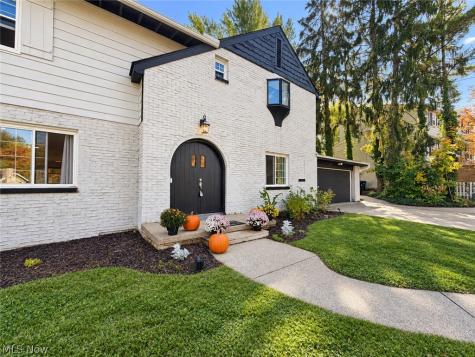 607 Castle Boulevard Akron OH 44313