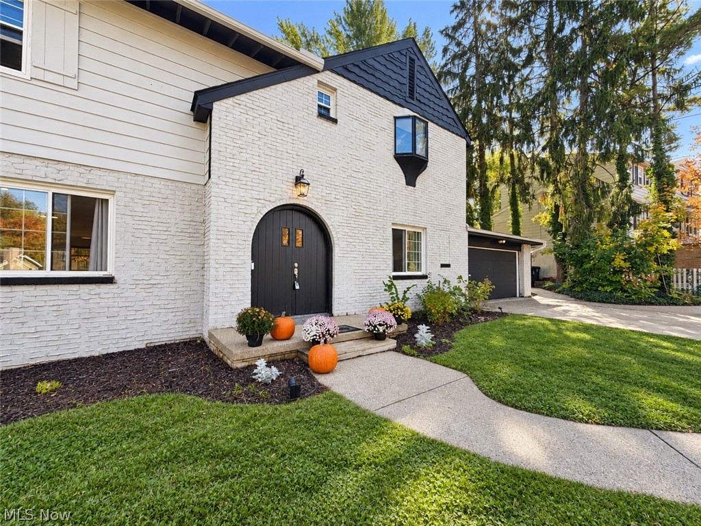 607 Castle Boulevard Akron OH 44313