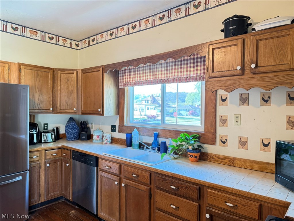 605 S River Street Newcomerstown OH 43832