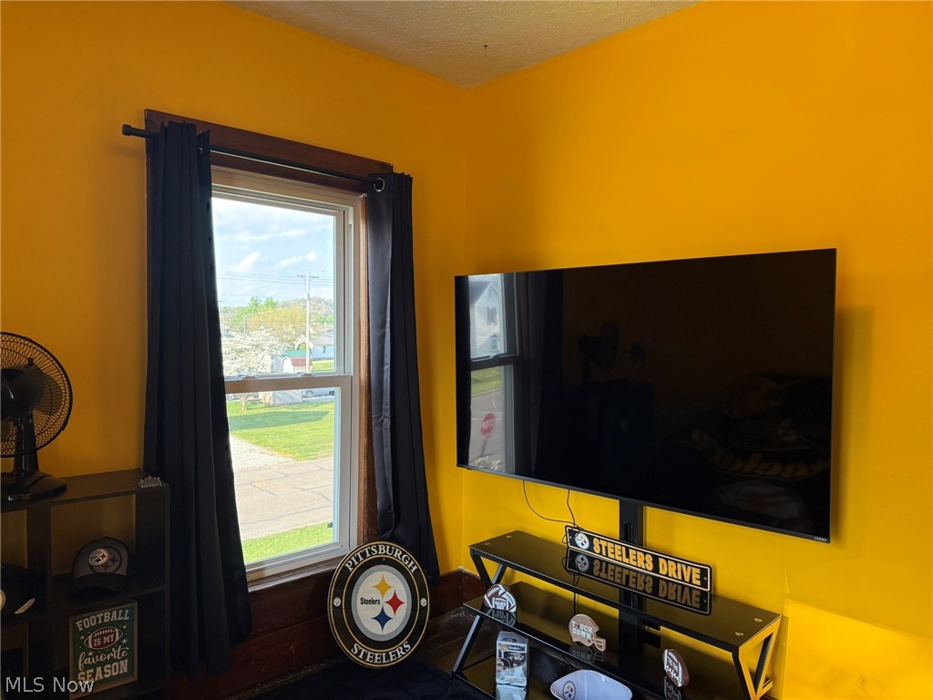 605 S River Street Newcomerstown OH 43832