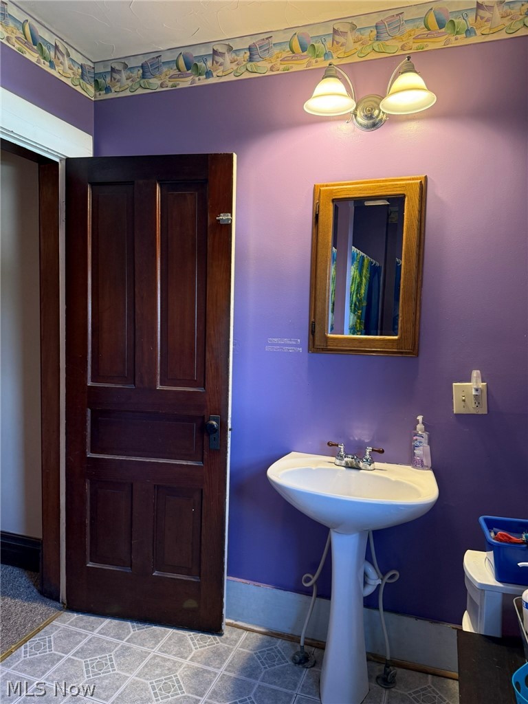 605 S River Street Newcomerstown OH 43832