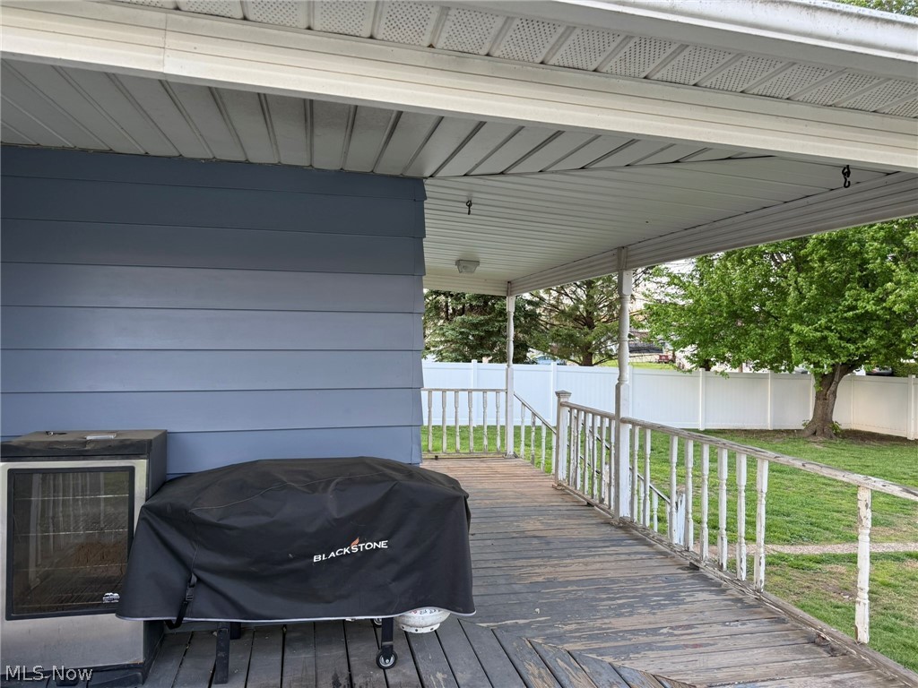 605 S River Street Newcomerstown OH 43832