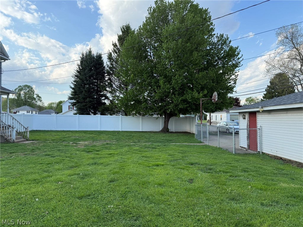 605 S River Street Newcomerstown OH 43832