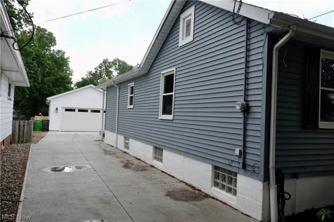 1325 Elmwood Road Mayfield Heights OH 44124