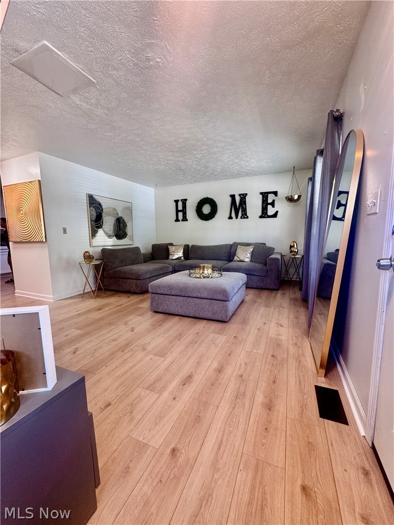 7712 Spafford Road Cleveland OH 44105