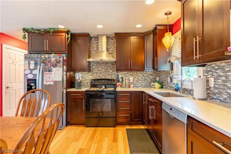 5201 12th Street NE East Canton OH 44730