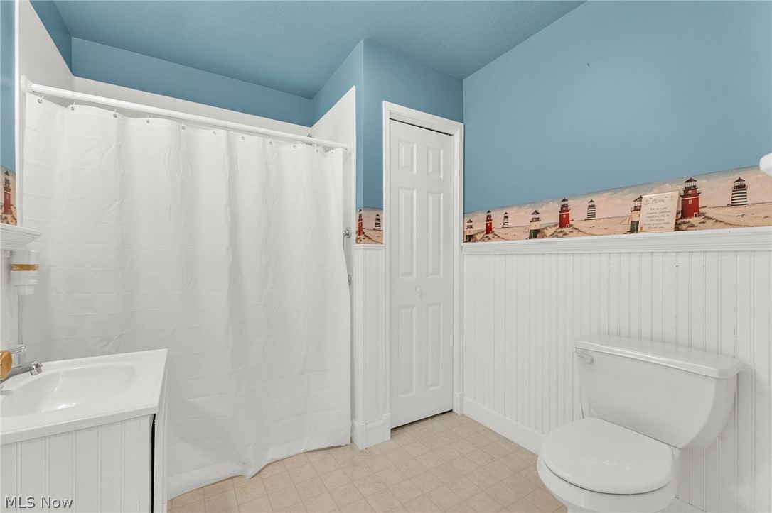 1 Cherokee Trail Malvern OH 44644