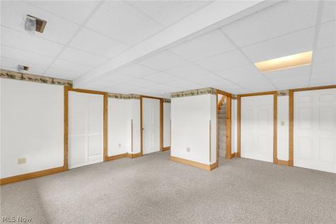 1 Cherokee Trail Malvern OH 44644