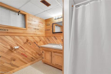 1 Cherokee Trail Malvern OH 44644