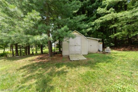 1 Cherokee Trail Malvern OH 44644
