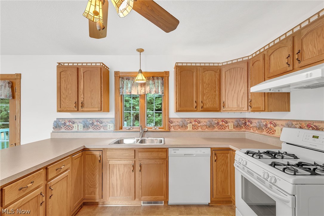 1 Cherokee Trail Malvern OH 44644