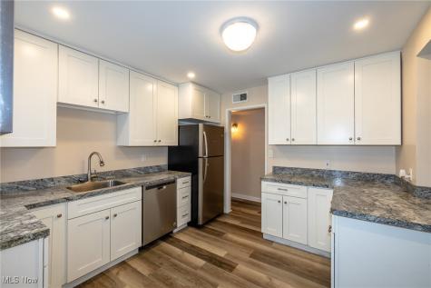 670 Hemlock Drive Euclid OH 44132