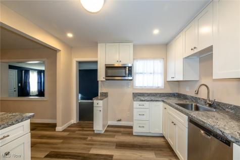 670 Hemlock Drive Euclid OH 44132