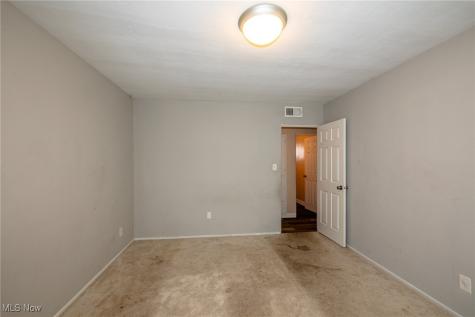 670 Hemlock Drive Euclid OH 44132