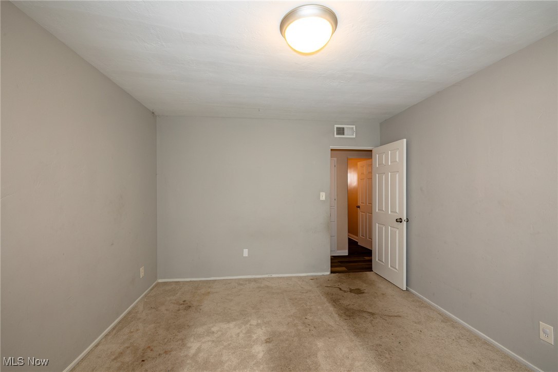 670 Hemlock Drive Euclid OH 44132