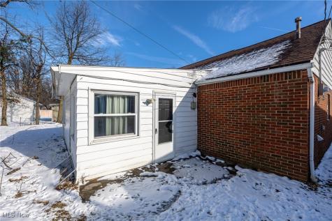 670 Hemlock Drive Euclid OH 44132