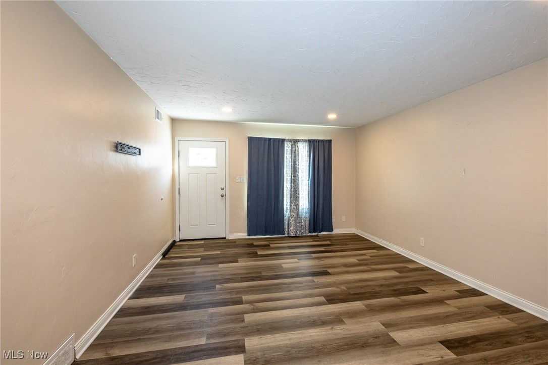 670 Hemlock Drive Euclid OH 44132