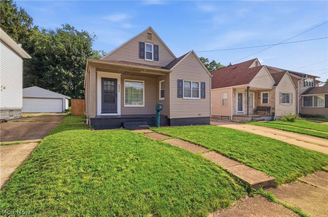 2536 Albrecht Avenue Akron OH 44312