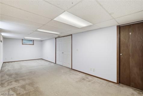 2536 Albrecht Avenue Akron OH 44312