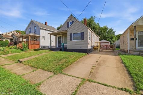 2536 Albrecht Avenue Akron OH 44312