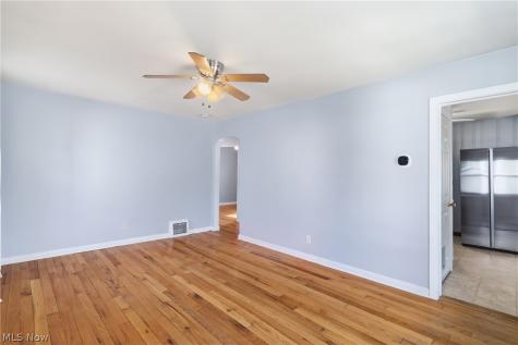2536 Albrecht Avenue Akron OH 44312