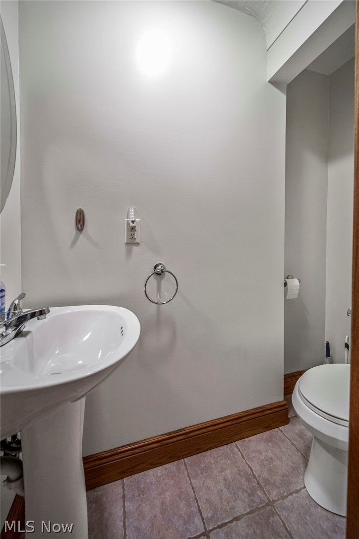 3832 Lake Road Conneaut OH 44030