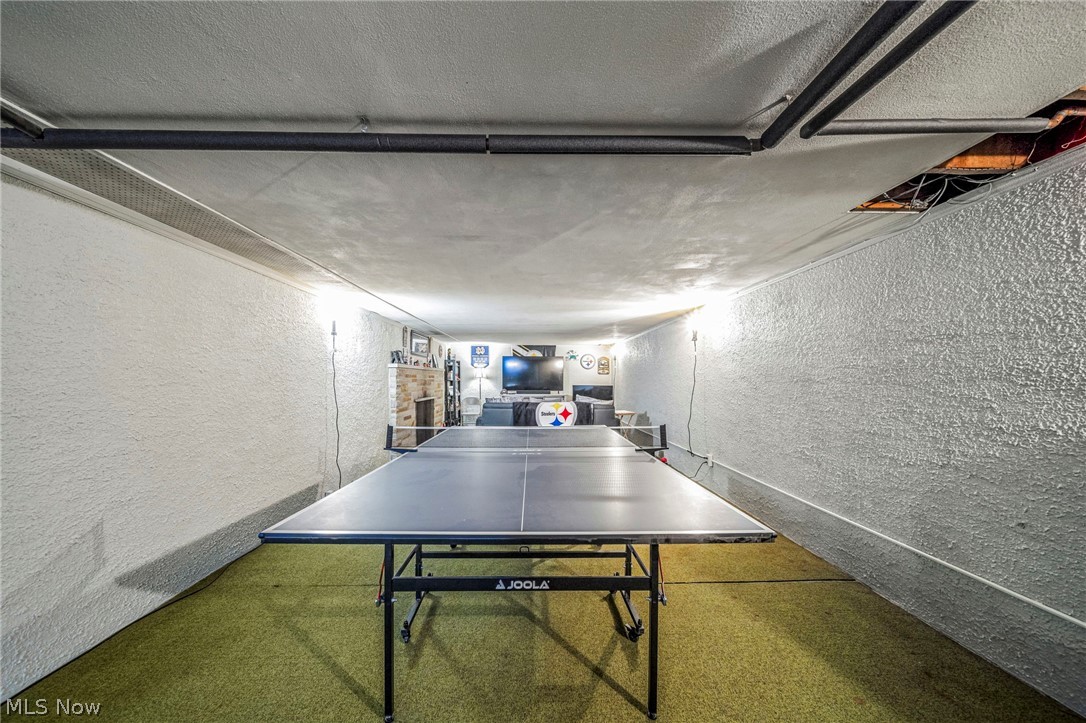 3832 Lake Road Conneaut OH 44030