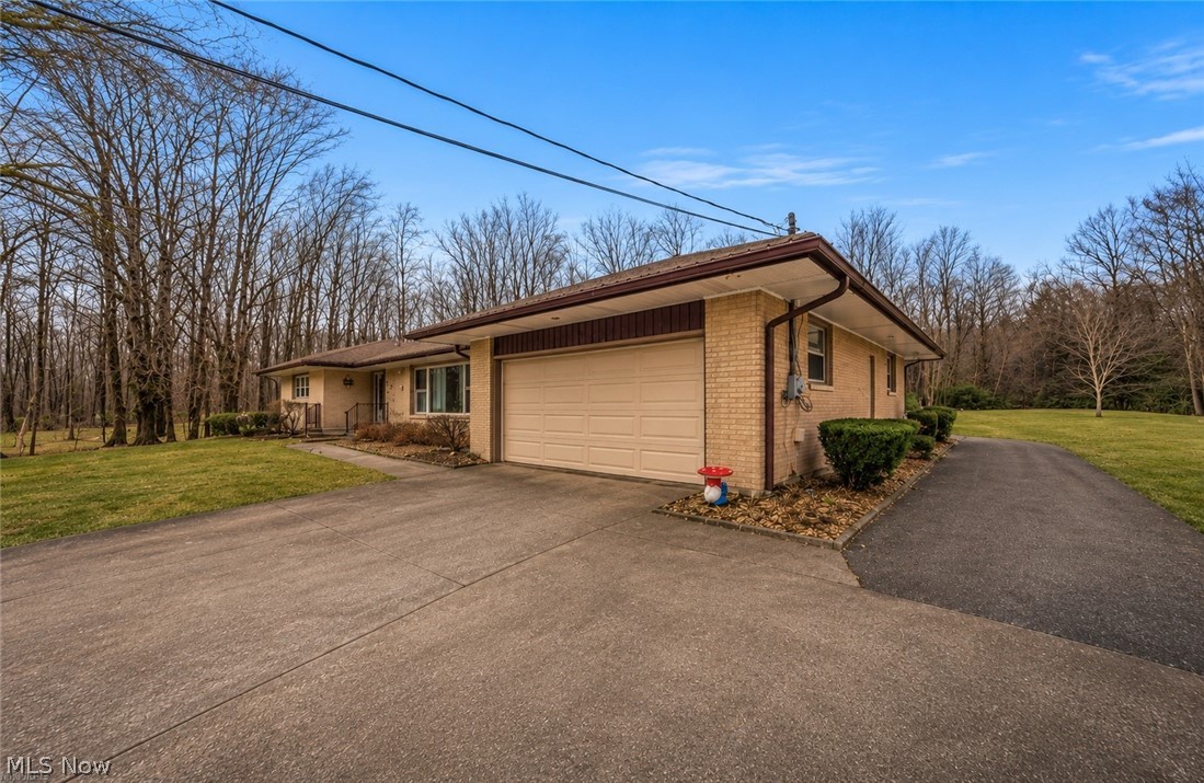3832 Lake Road Conneaut OH 44030