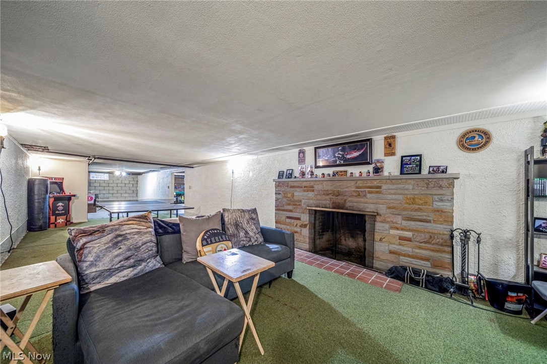 3832 Lake Road Conneaut OH 44030