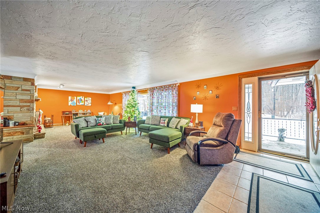 3832 Lake Road Conneaut OH 44030