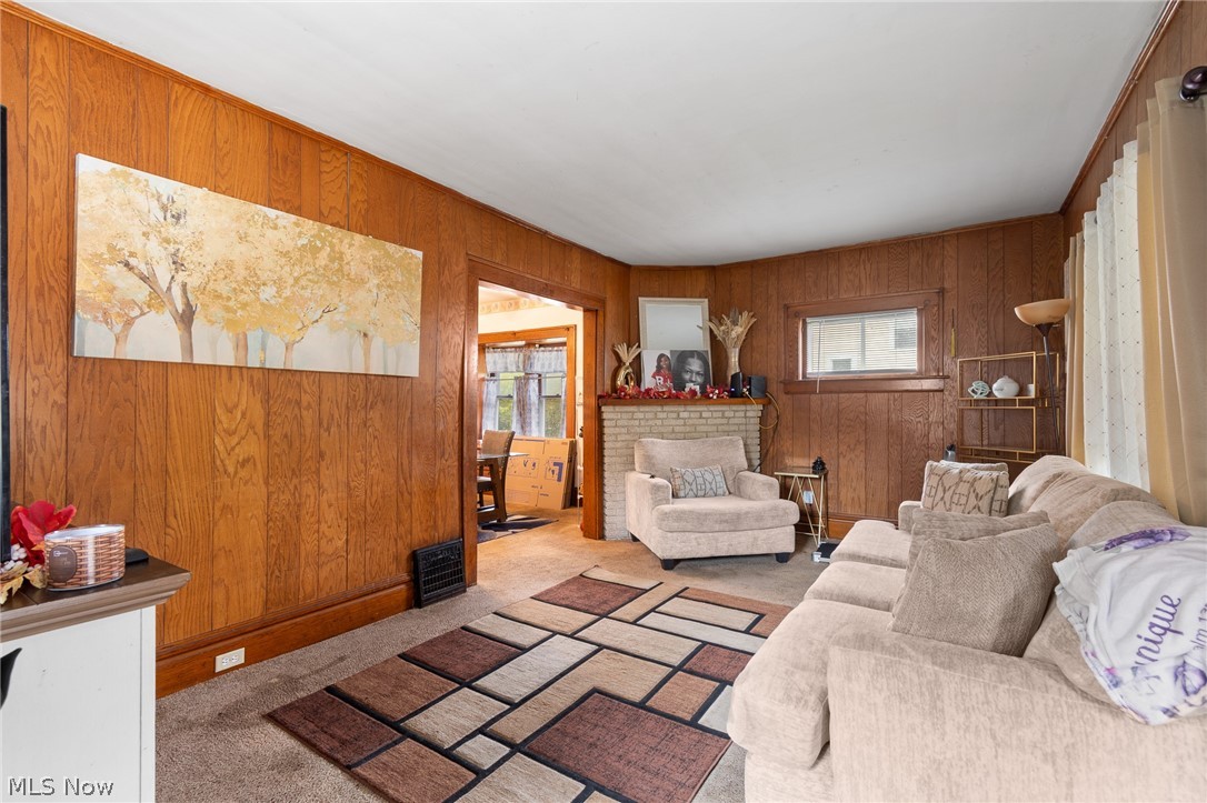 262 Gordon Drive Akron OH 44302