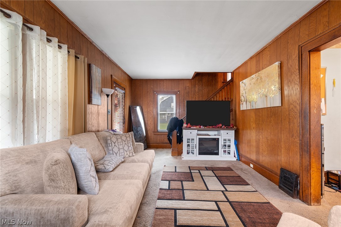 262 Gordon Drive Akron OH 44302