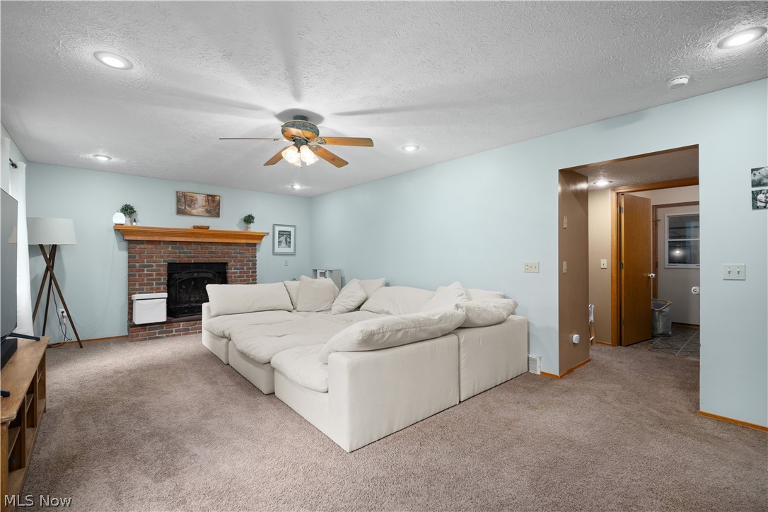 876 Moss Canyon Drive Amherst OH 44001