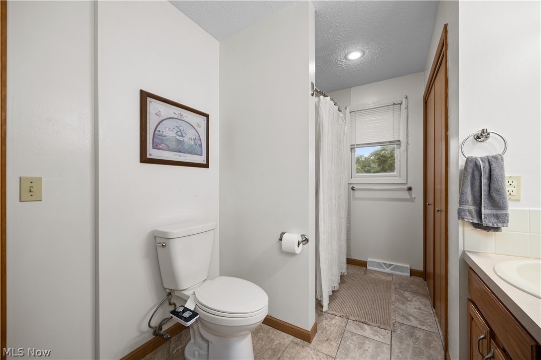 876 Moss Canyon Drive Amherst OH 44001