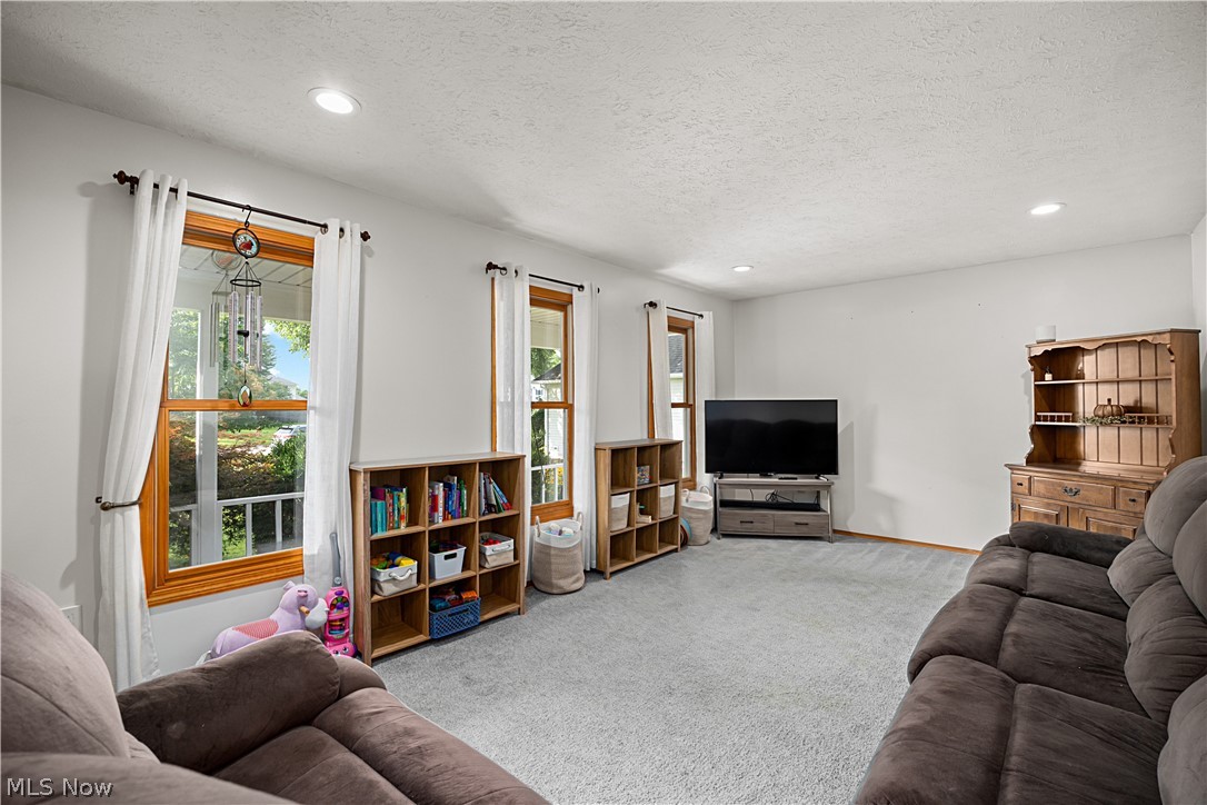 876 Moss Canyon Drive Amherst OH 44001