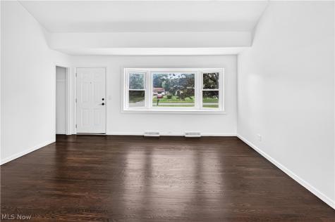 18356 Ash Drive Strongsville OH 44149