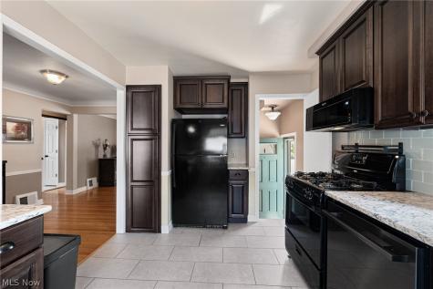 8713 Memphis Villas Boulevard Brooklyn OH 44144