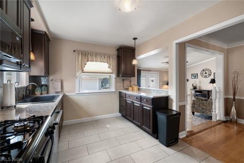 8713 Memphis Villas Boulevard Brooklyn OH 44144