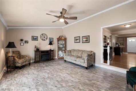 8713 Memphis Villas Boulevard Brooklyn OH 44144