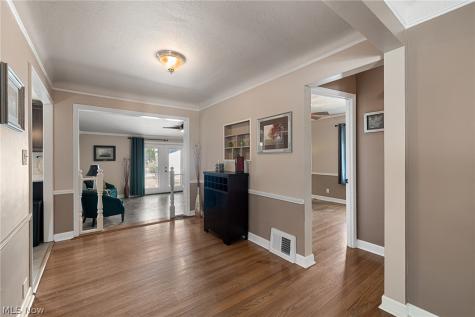 8713 Memphis Villas Boulevard Brooklyn OH 44144