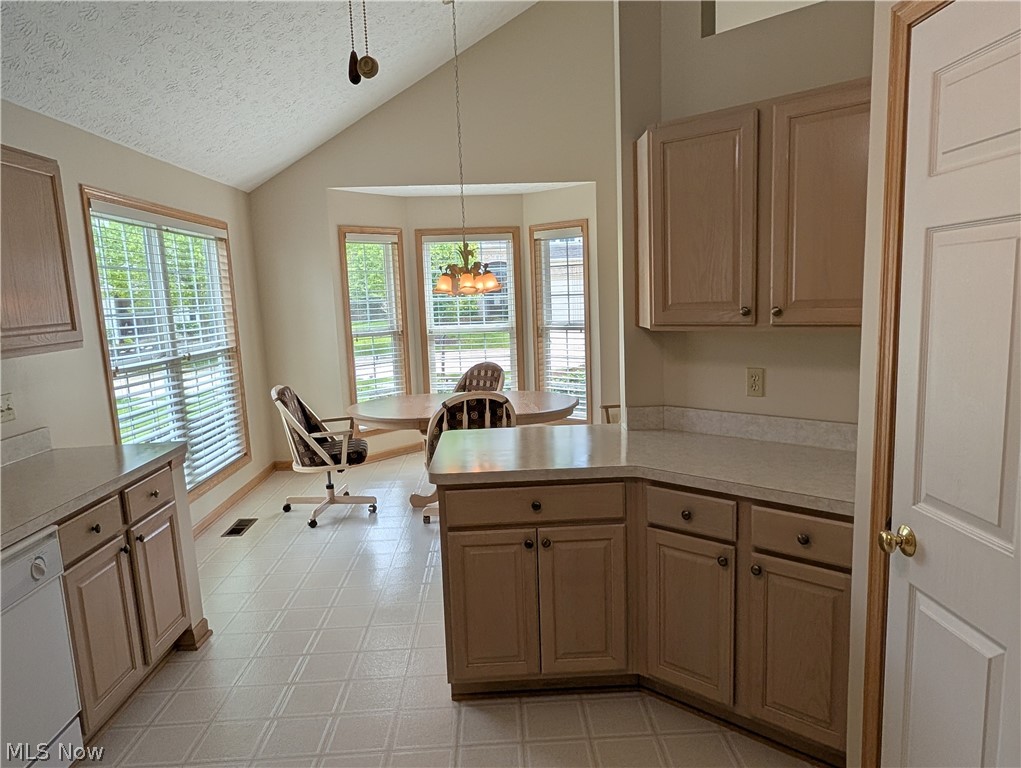 15282 Oak Hollow Lane Strongsville OH 44149