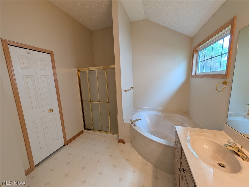15282 Oak Hollow Lane Strongsville OH 44149