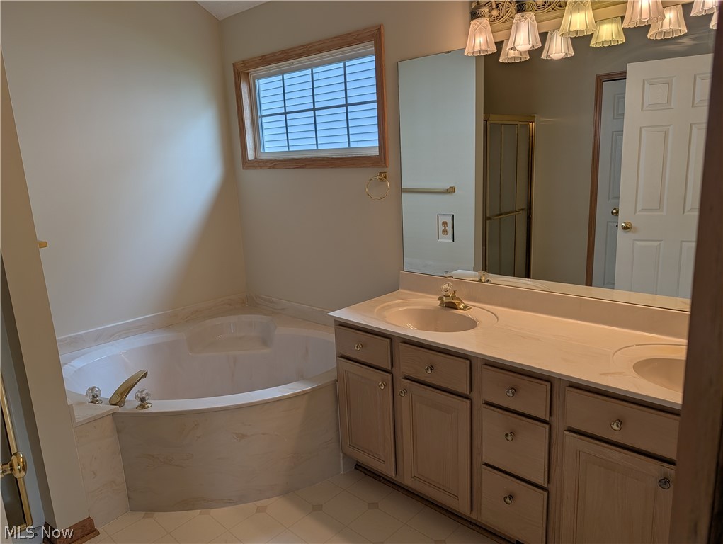 15282 Oak Hollow Lane Strongsville OH 44149